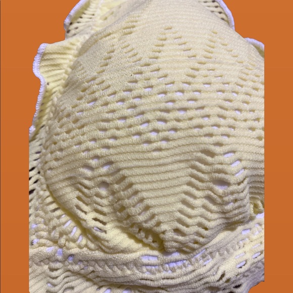 sketchers beach wear bra. - Picture 3 of 3